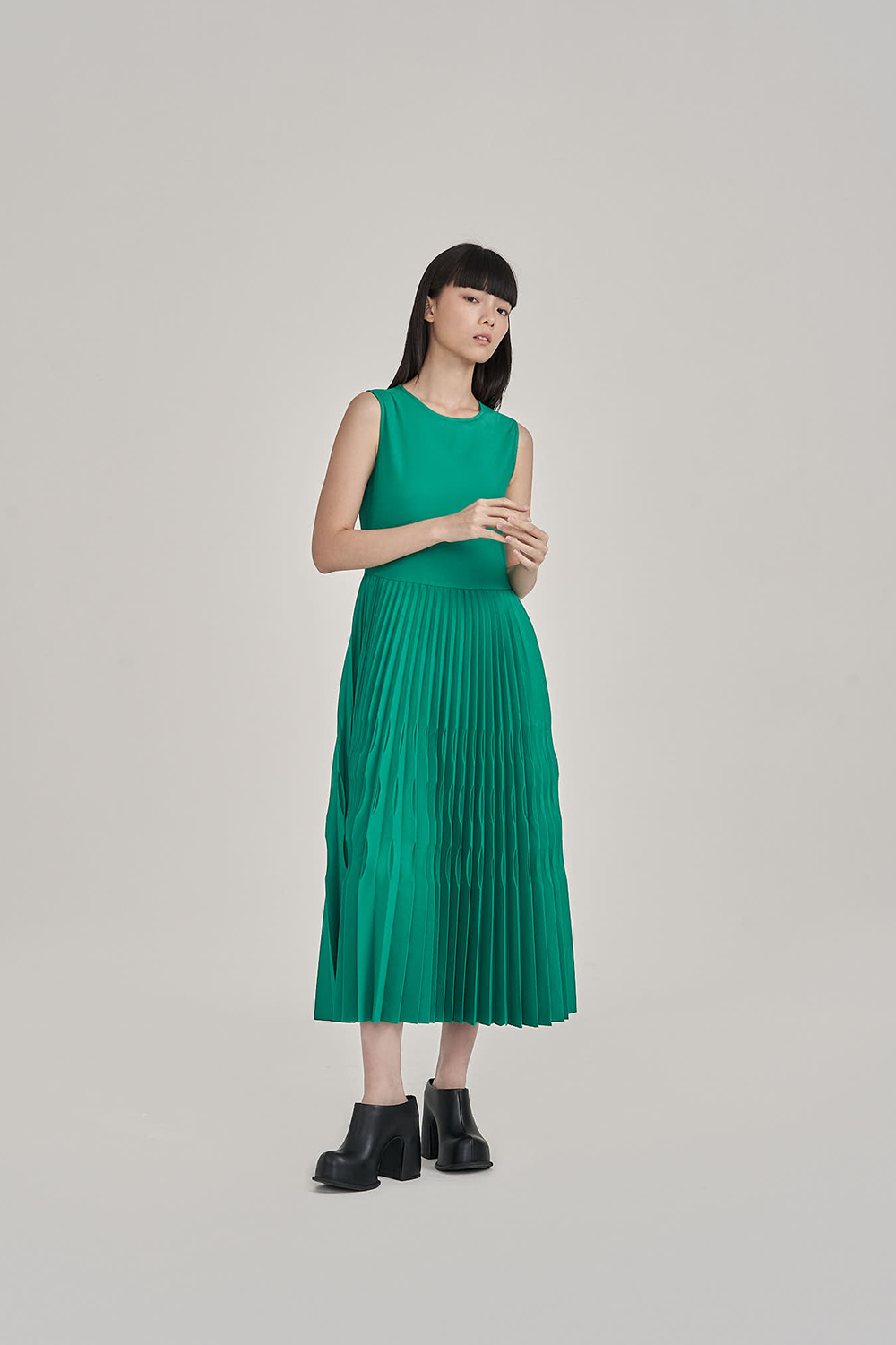 Enna Pleat Dress, Emerald Green – SABRINAGOH