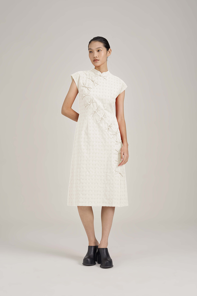 Sura Cheongsam Dress, Cream – SABRINAGOH